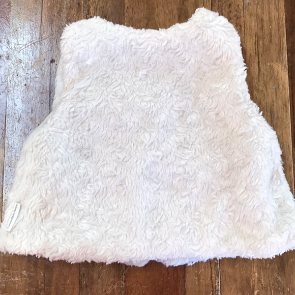 Toddler faux fur vest - Picture 2 of 5